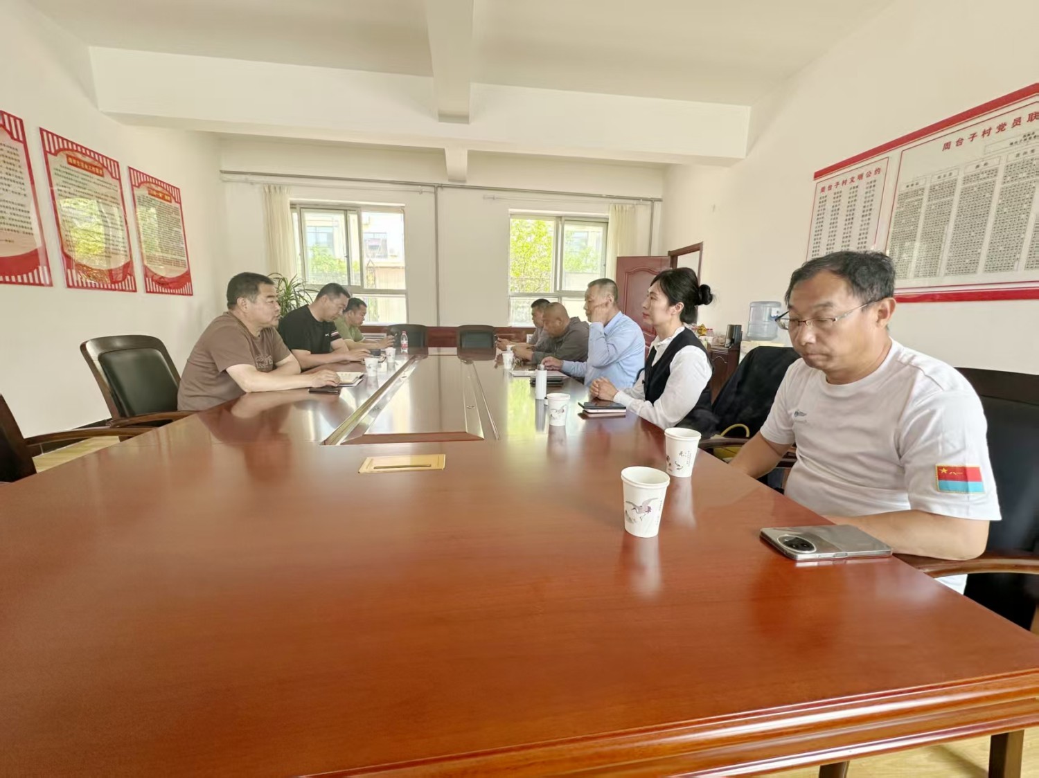 中国县域网调研组走进河北承德滦平县周台子村